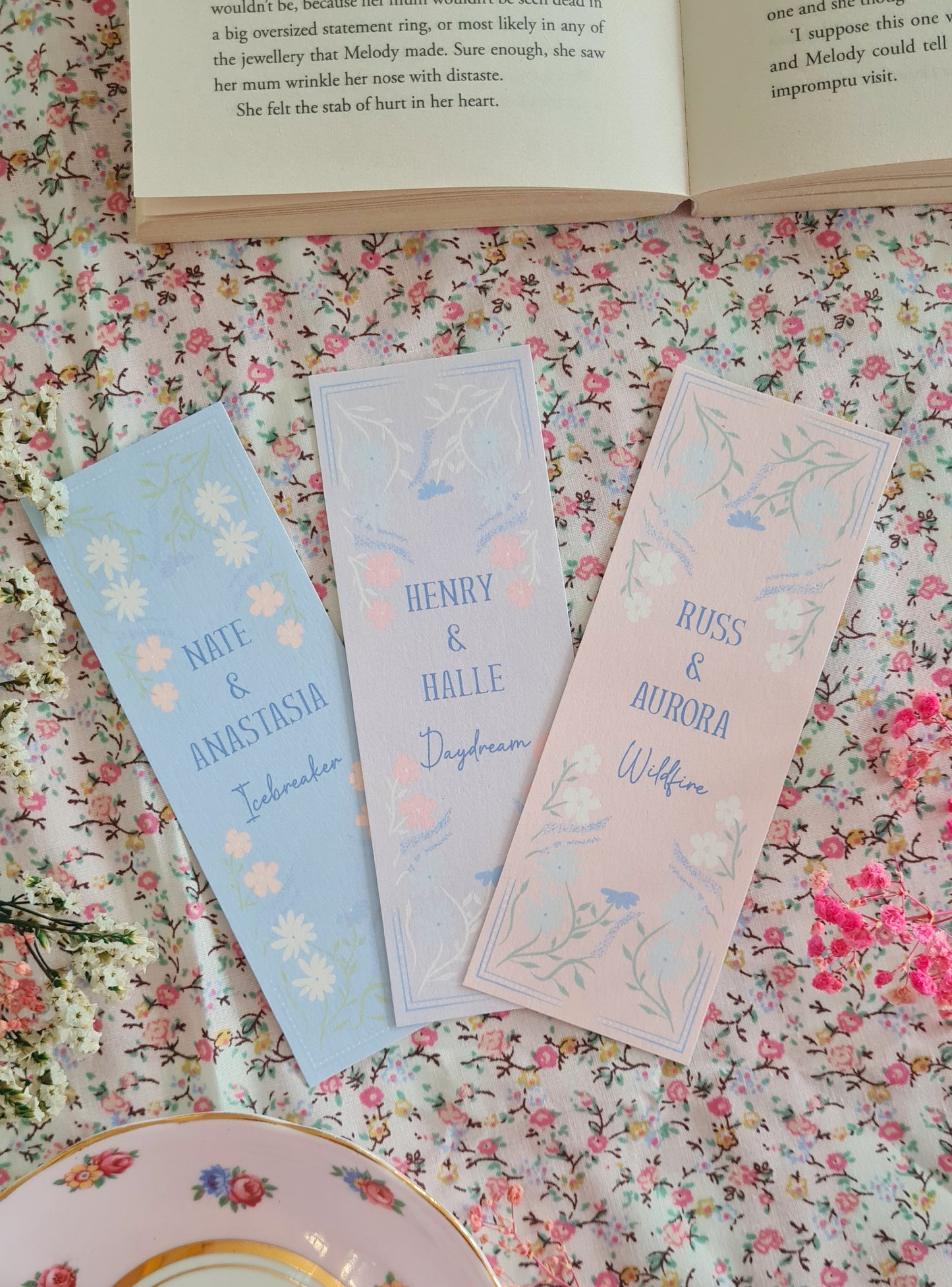Maple Hill Dust Covers and Bookmarks Hannah Grace